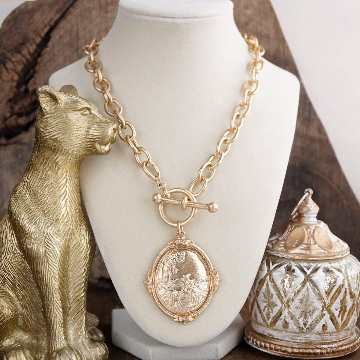 Chunky Statement Necklace – Horse Scene Gold Toggle Pendant Necklace